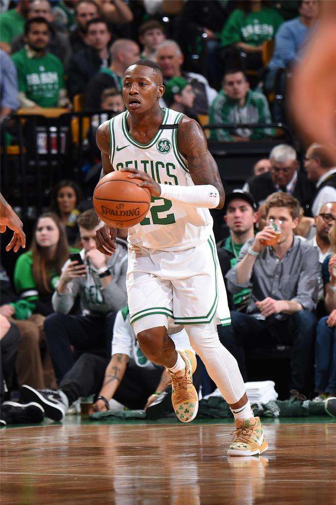 为球队奠定 为球队奠定