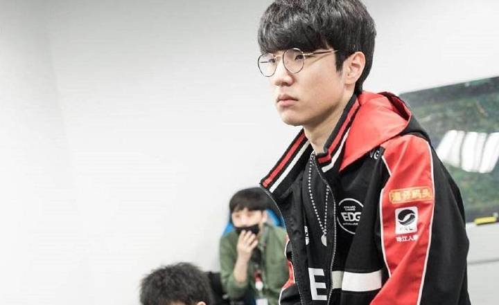 一步地迈向 一步地迈向